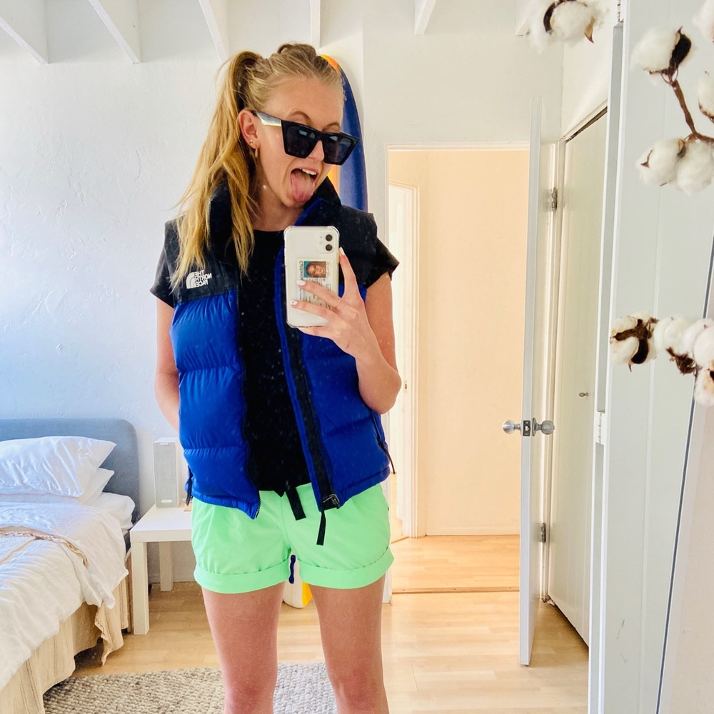 Lululemon shorts with pocket in light neon green